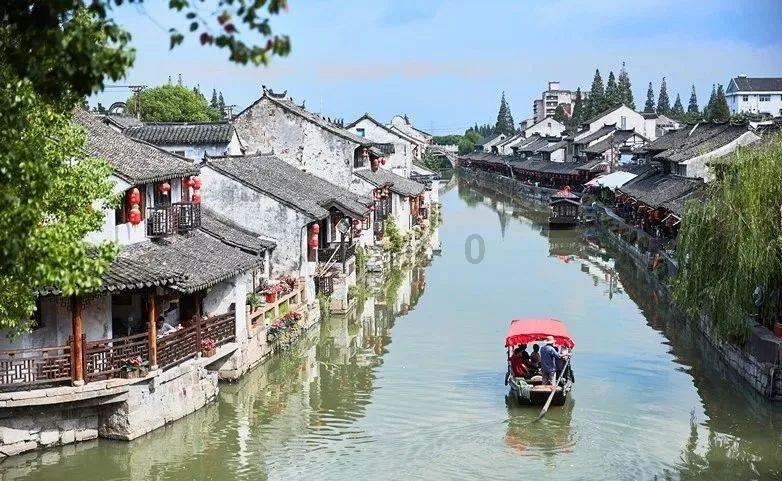 茅威涛老师携陈丽君李云霄上微博之夜，网友：可比网红气质好太多