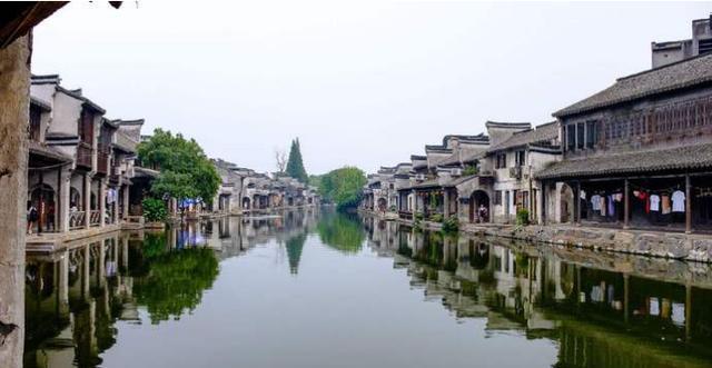 天津地铁“龙福号”列车明日上线