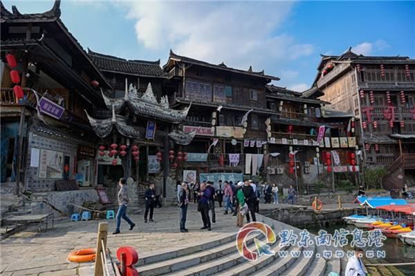 出道十五年零绯闻,美貌不输李小冉,被张嘉译捧了四次终于火了